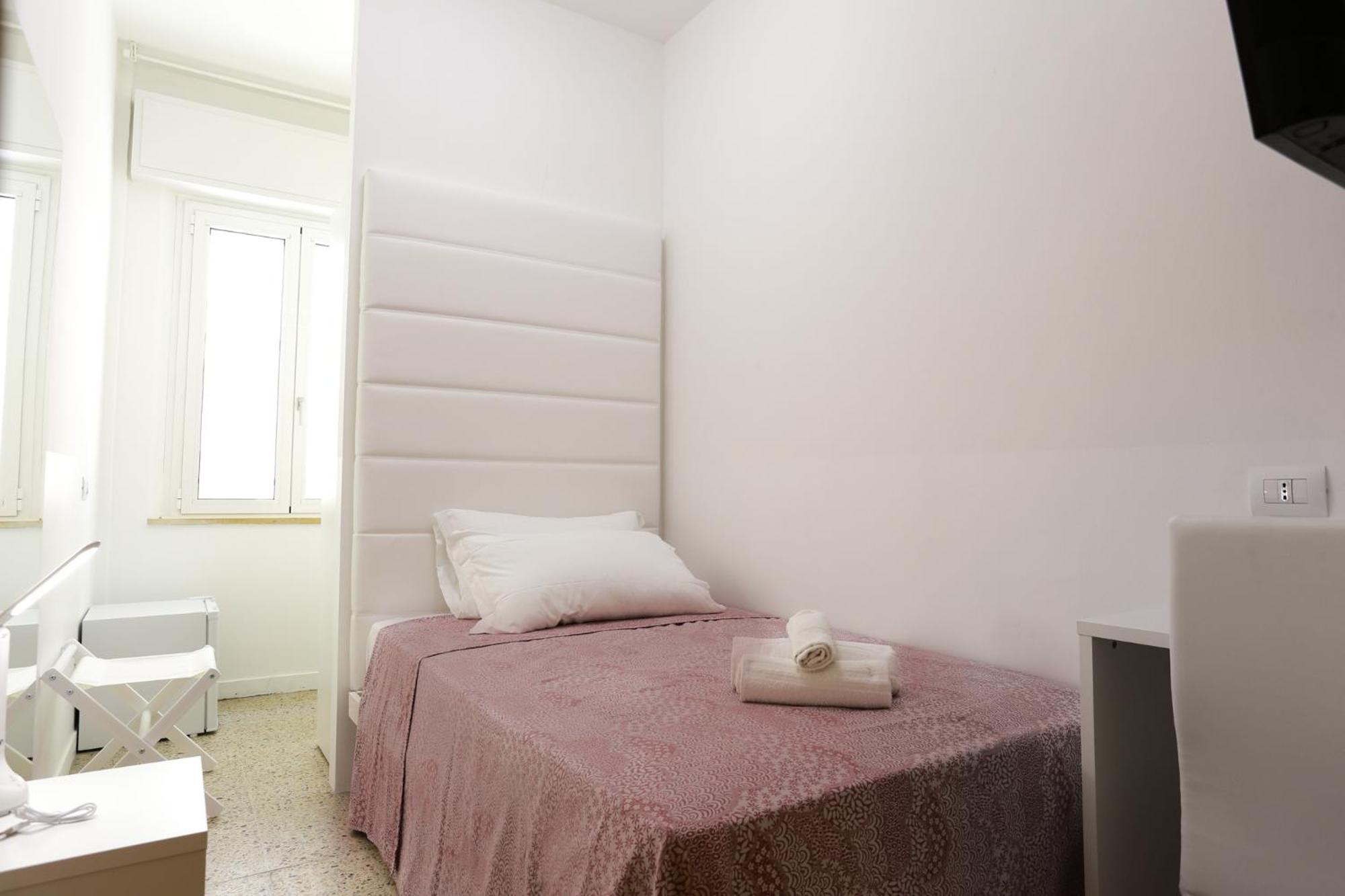 Hotel Ninfea กัตตอลิกา ภายนอก รูปภาพ