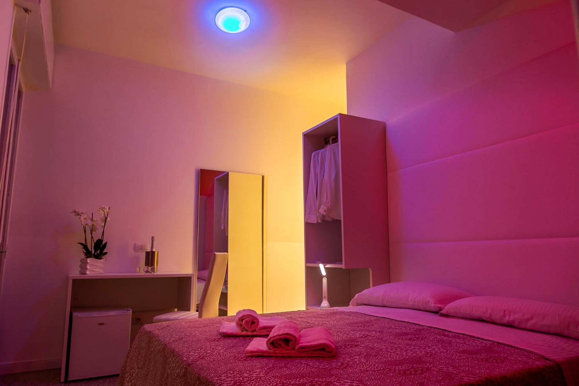 Hotel Ninfea กัตตอลิกา ภายนอก รูปภาพ